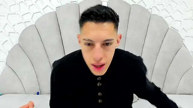 Snapshot of thiago19s chatting on May 8, 1:38 pm thiago19s online show from May 8, 1:38 pm