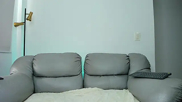 Snapshot of bellacarolainnn chatting on June 7, 6:44 pm bellacarolainnn online show from June 7, 6:44 pm