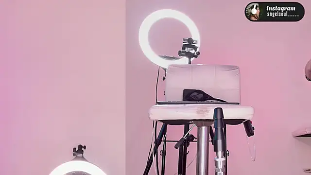 Angelst   online show from January 19, 8:07 am