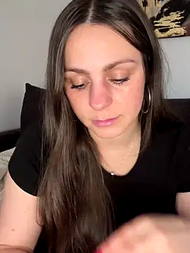 Loella-Rose online show from December 16, 9:47 am