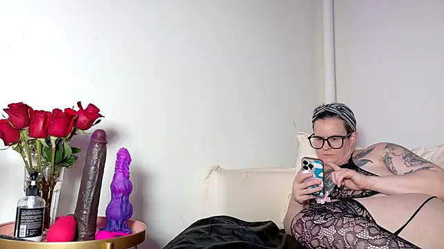 quinnmariexo online show from February 19, 4:52 am