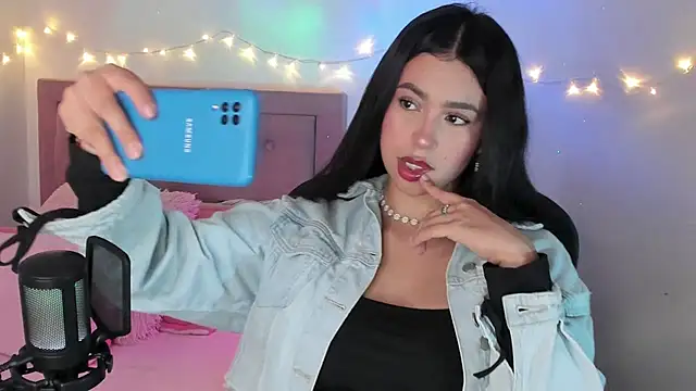 youpinkgirl  online show from December 17, 9:10 pm