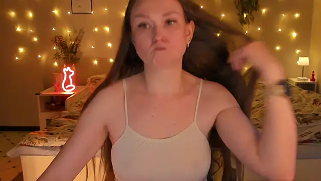 desperatehousewife   online show from June 5, 7:08 pm
