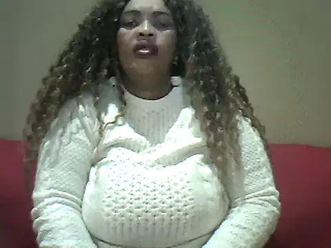 Snapshot of SexxyBoob chatting on June 3, 8:58 pm SexxyBoob online show from June 3, 8:58 pm