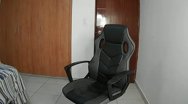 modexusparty1 online show from January 4, 1:53 pm