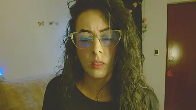 Snapshot of ella_peck chatting on May 16, 7:34 pm ella peck online show from May 16, 7:34 pm
