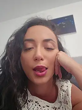 Snapshot of KatherineRyder chatting on June 29, 12:16 pm KatherineRyder online show from June 29, 12:16 pm
