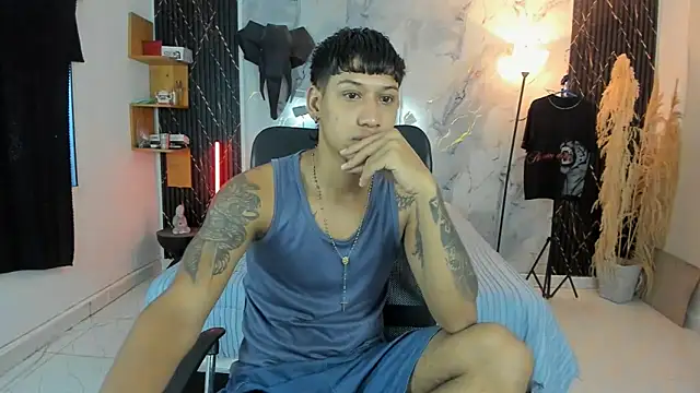Snapshot of slim_master12 chatting on June 9, 9:48 pm slim master12 online show from June 9, 9:48 pm