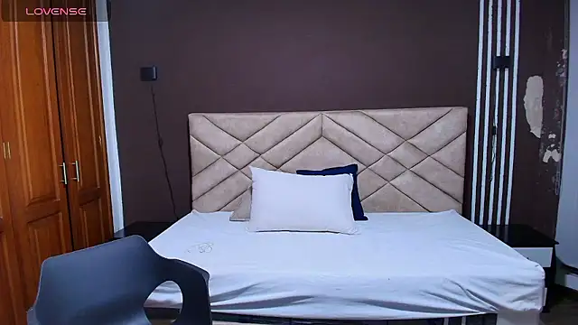 Raquel jones online show from January 17, 11:48 am