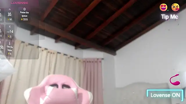 Snapshot of milk_cow_ chatting on June 3, 12:02 am milk cow online show from June 3, 12:02 am