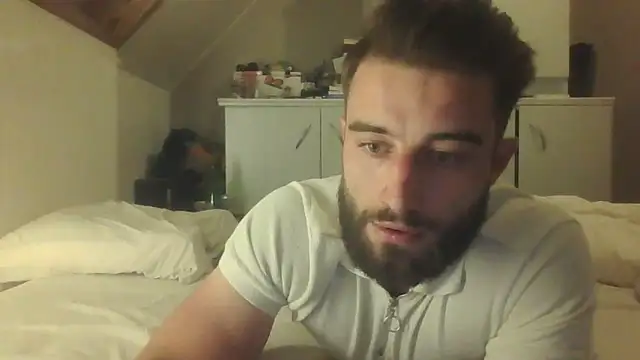 Snapshot of Vekie_007 chatting on April 26, 8:17 pm Vekie 007 online show from April 26, 8:17 pm