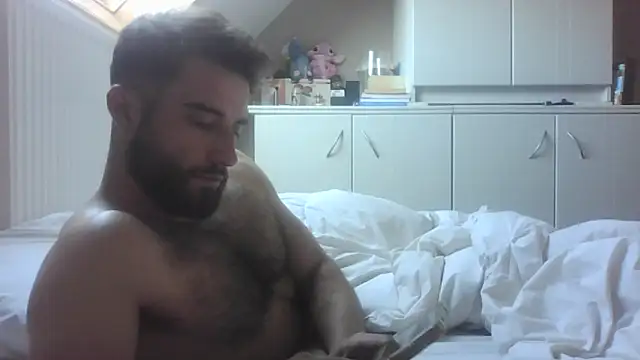 Snapshot of Vekie_007 chatting on April 29, 7:34 am Vekie 007 online show from April 29, 7:34 am