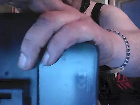 Snapshot of Family666Zombie chatting on May 3, 3:01 am Family666Zombie online show from May 3, 3:01 am
