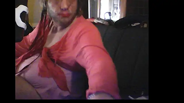 Snapshot of Family666Zombie chatting on May 16, 12:40 am Family666Zombie online show from May 16, 12:40 am