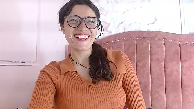 Snapshot of lunazulsj chatting on January 23, 5:31 pm lunazulsj online show from January 23, 5:31 pm