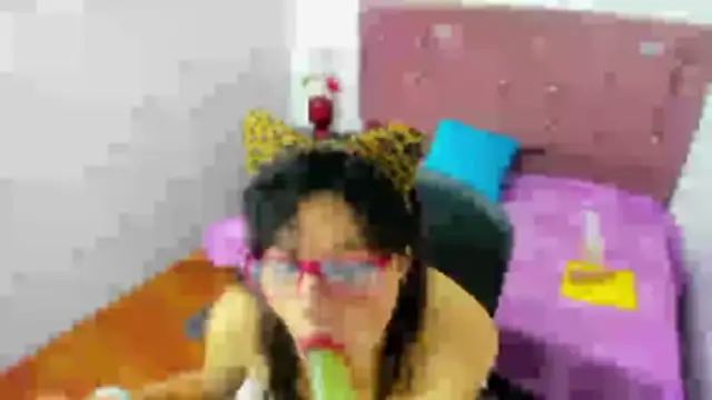 Snapshot of lunazulsj chatting on April 24, 1:13 pm lunazulsj online show from April 24, 1:13 pm