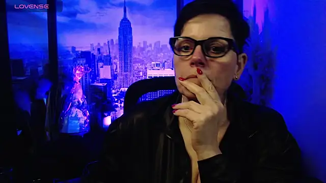 ninarandmann online show from February 6, 7:17 pm