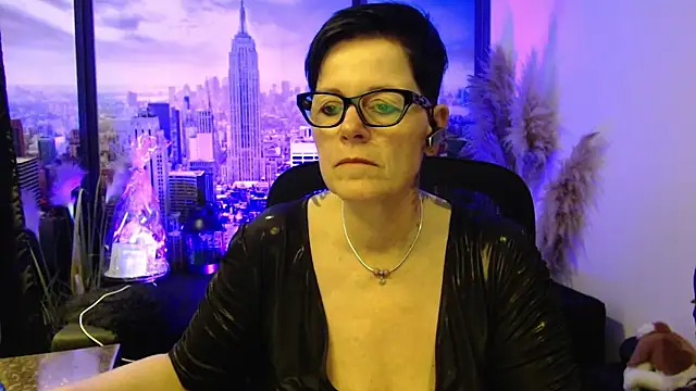 ninarandmann online show from March 29, 4:18 pm