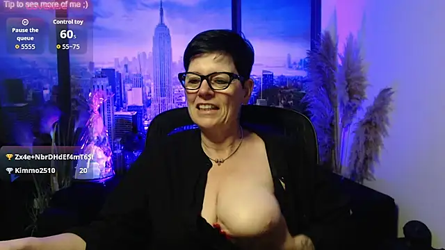 Snapshot of ninarandmann chatting on June 4, 2:56 pm ninarandmann online show from June 4, 2:56 pm