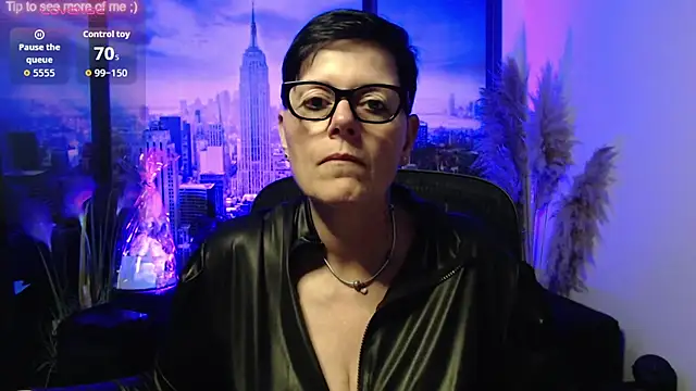 Snapshot of ninarandmann chatting on June 5, 2:56 pm ninarandmann online show from June 5, 2:56 pm