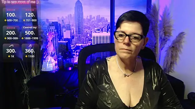 Snapshot of ninarandmann chatting on June 17, 5:36 pm ninarandmann online show from June 17, 5:36 pm