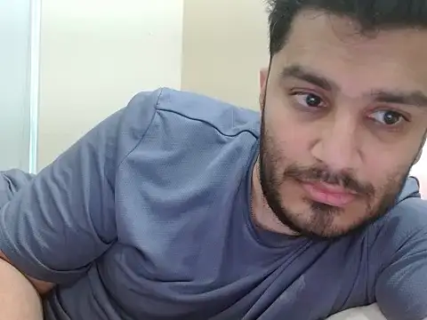 robintoit online show from March 28, 4:23 am