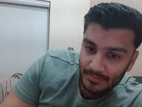 Snapshot of robintoit chatting on April 30, 6:25 pm robintoit online show from April 30, 6:25 pm