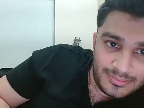 Snapshot of robintoit chatting on May 28, 3:31 pm robintoit online show from May 28, 3:31 pm