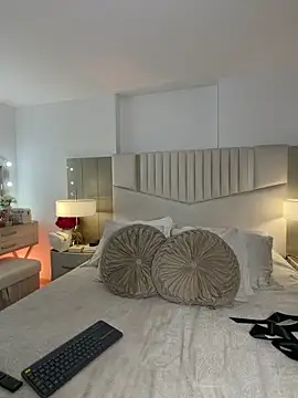 Snapshot of _laura_02 chatting on February 4, 10:15 pm laura 02 online show from February 4, 10:15 pm