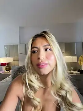 Snapshot of _laura_02 chatting on February 9, 5:06 pm laura 02 online show from February 9, 5:06 pm