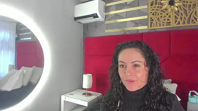 Snapshot of hanny_milf chatting on April 21, 11:38 am hanny milf online show from April 21, 11:38 am