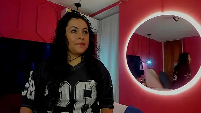 Snapshot of hanny_milf chatting on May 17, 11:39 am hanny milf online show from May 17, 11:39 am