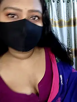 Snapshot of Idhika_Paul chatting on February 4, 11:27 pm Idhika Paul online show from February 4, 11:27 pm