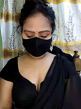 Snapshot of Idhika_Paul chatting on February 8, 4:04 pm Idhika Paul online show from February 8, 4:04 pm