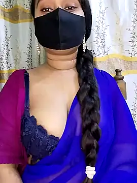 Snapshot of Idhika_Paul chatting on February 9, 5:33 pm Idhika Paul online show from February 9, 5:33 pm