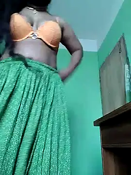 Snapshot of Idhika_Paul chatting on February 12, 3:29 am Idhika Paul online show from February 12, 3:29 am