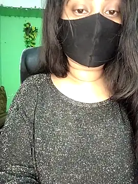 Idhika Paul online show from March 26, 2:33 pm