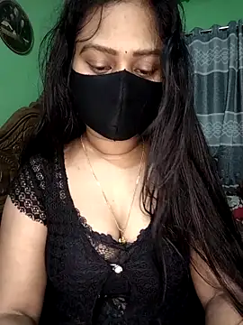 Snapshot of Idhika_Paul chatting on April 18, 7:07 pm Idhika Paul online show from April 18, 7:07 pm
