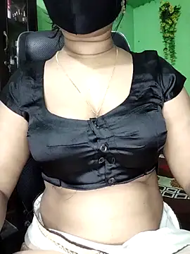 Snapshot of Idhika_Paul chatting on April 24, 5:04 pm Idhika Paul online show from April 24, 5:04 pm