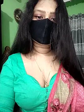 Snapshot of Idhika_Paul chatting on April 28, 12:53 am Idhika Paul online show from April 28, 12:53 am
