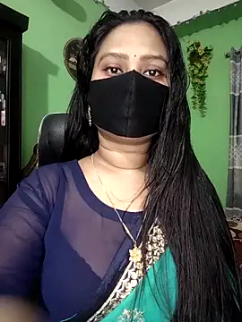 Snapshot of Idhika_Paul chatting on April 29, 12:48 am Idhika Paul online show from April 29, 12:48 am