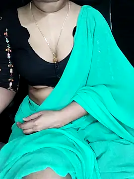 Snapshot of Idhika_Paul chatting on May 9, 3:28 pm Idhika Paul online show from May 9, 3:28 pm