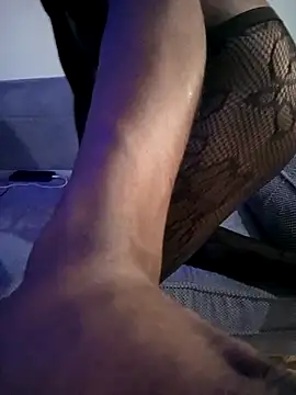 MaskedGQ online show from April 3, 8:12 am