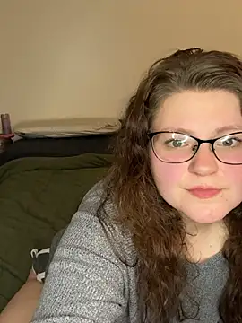 sexybee124 online show from April 11, 4:39 am