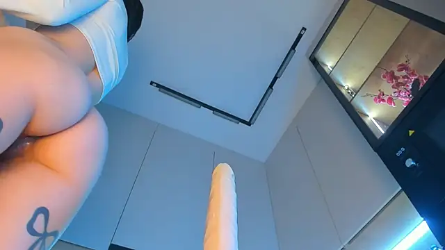 maakimo online show from November 15, 5:16 am