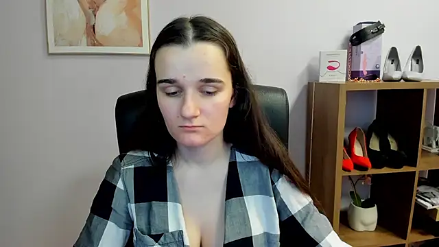 KateDelight online show from March 8, 7:50 pm