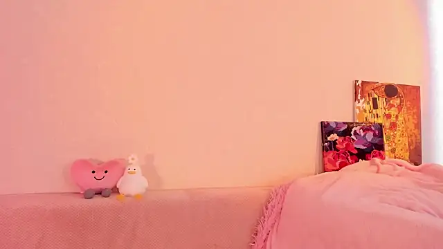 Snapshot of CrystalRey chatting on February 15, 4:36 am CrystalRey online show from February 15, 4:36 am