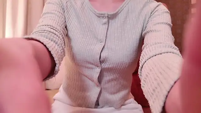 Snapshot of sayaka_xo chatting on March 17, 10:38 am sayaka xo online show from March 17, 10:38 am