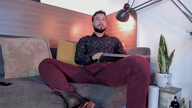 Snapshot of bruno_woods chatting on April 27, 4:38 pm bruno woods online show from April 27, 4:38 pm