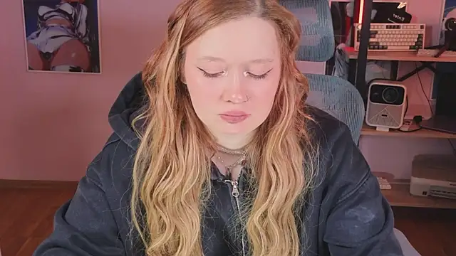 carolina elf online show from February 22, 5:08 am